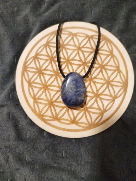 PENDENTIF PIERRE PERCEE - "SODALITE"